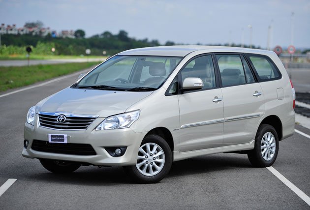 Toyota Innova Car on Rent
