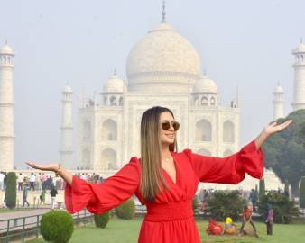 Taj Mahal Sunrise Tour from Delhi